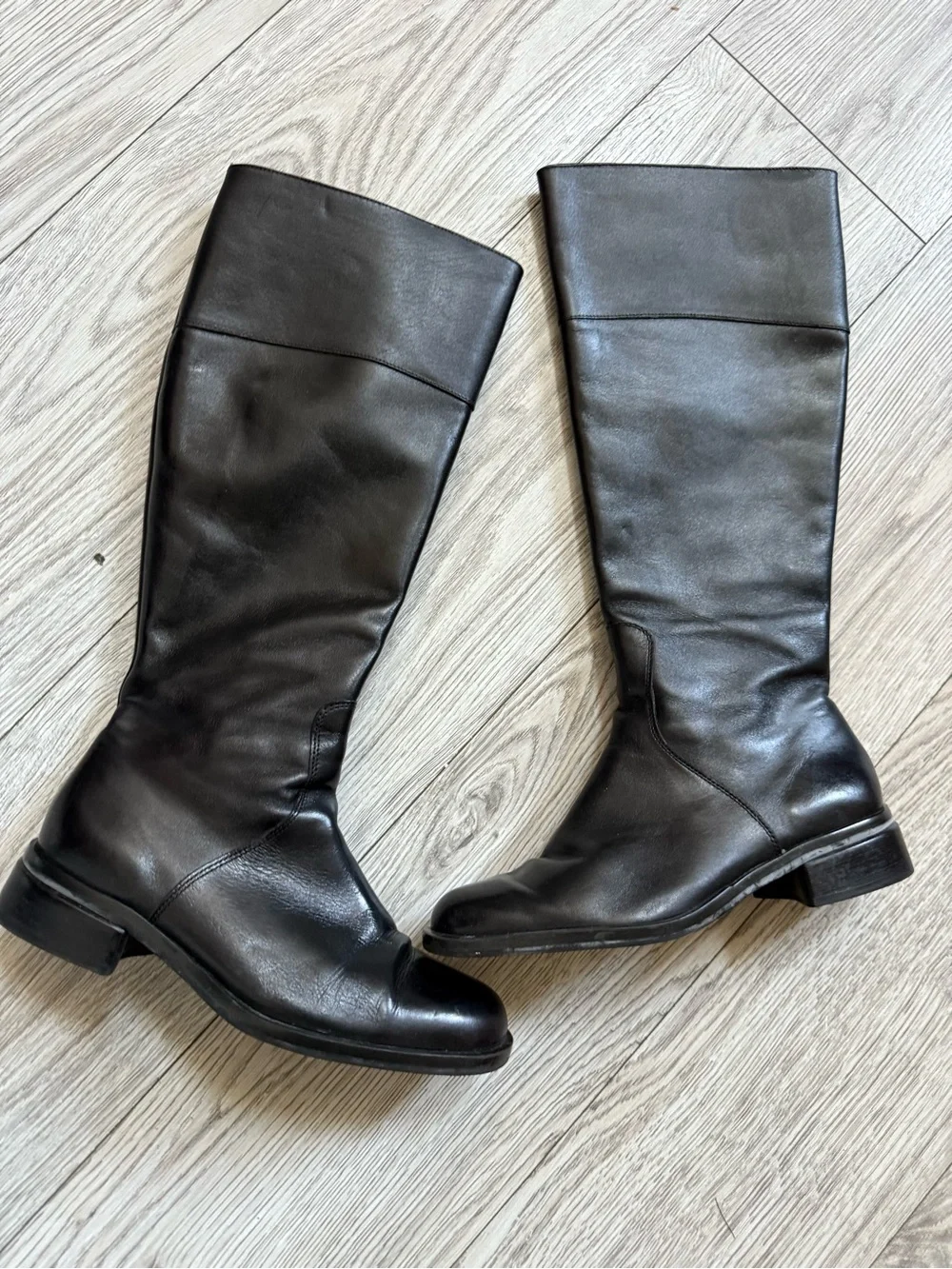 Classic Women's Tall Leather Riding Boots - Black